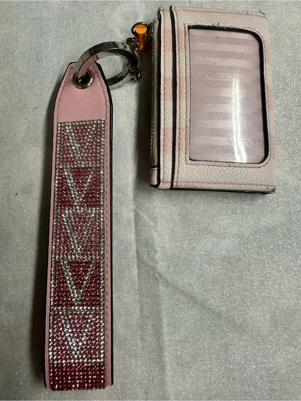 (250) Victoria’s Secret wristlet & coin purse